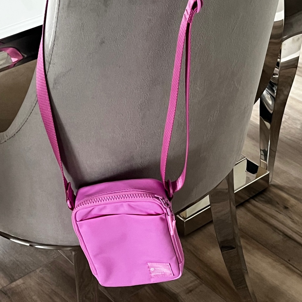 NWOT Lululemon Crossbody Bag